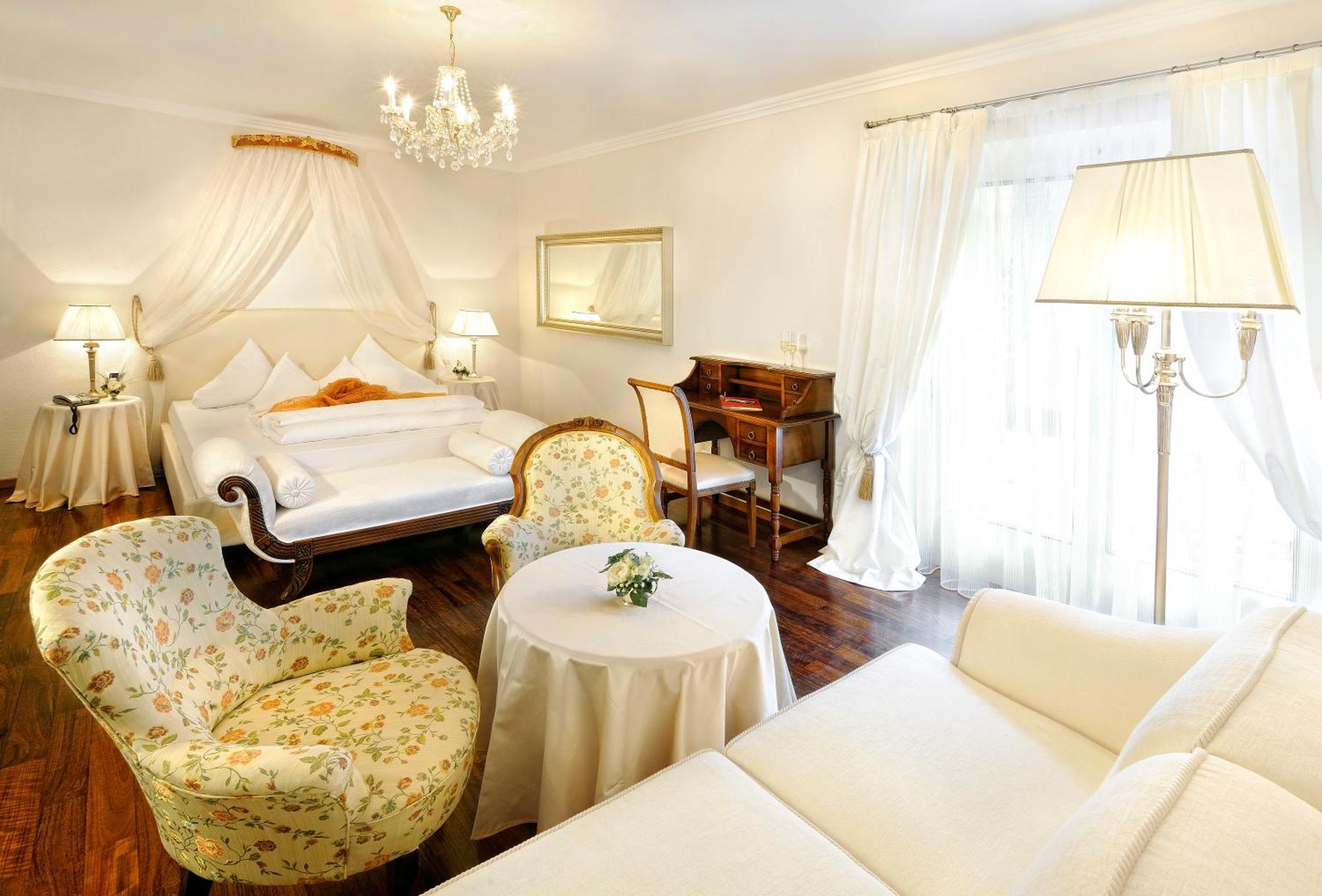 Schloss Hotel Korb Appiano Sulla Strada Del Vino Dış mekan fotoğraf