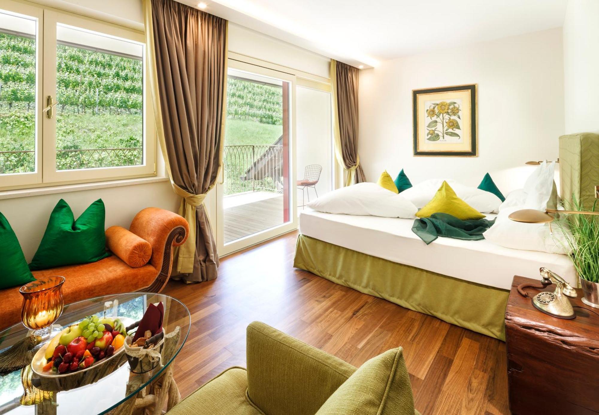 Schloss Hotel Korb Appiano Sulla Strada Del Vino Dış mekan fotoğraf